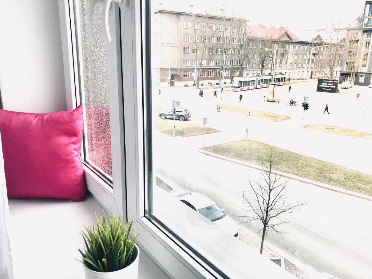 Cozy Central Apartment Tallinn Extérieur photo